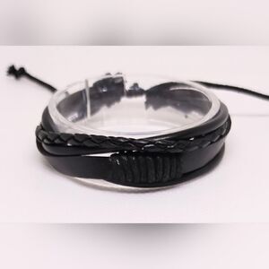 NEW leather bracelet braided layered black e23